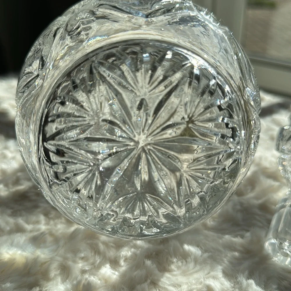 ANNA HUTE~BLEIKRISTALL~CRYSTAL DECANTER~BEAUTIFUL CUTS & DESIGN~KCC